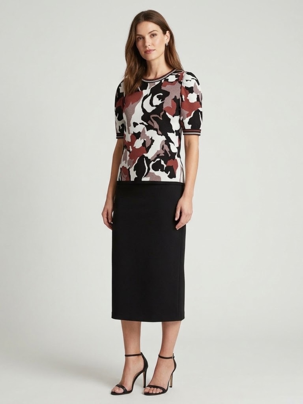 Chico’s Short Sleeve Knit Top – Abstract Print – Size 1 (M)